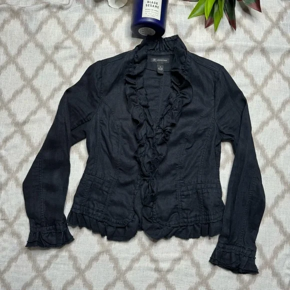 Black cropped linen jacket - Picture 2 of 13